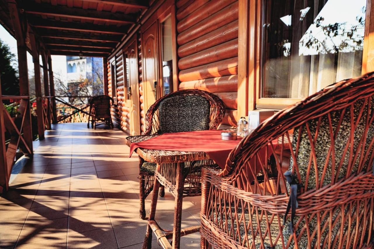 Hotel Europe Uzhhorod Exterior photo